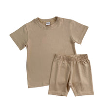 Load image into Gallery viewer, Shirt and Biker Shorts - Camel
