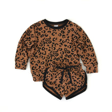 Load image into Gallery viewer, Sweatshirt and Retro Shorts - Leopard
