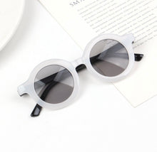 Load image into Gallery viewer, Sunnies
